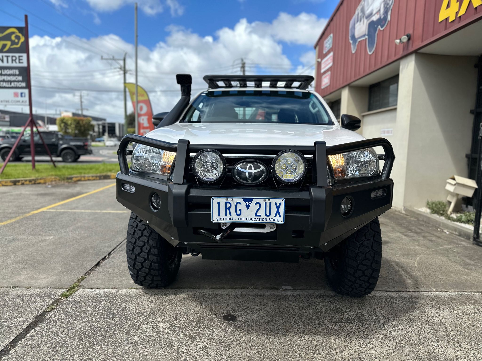 BISON-BAR FOR TOYOTA HILUX 2015-2018 BY BISON 4X4