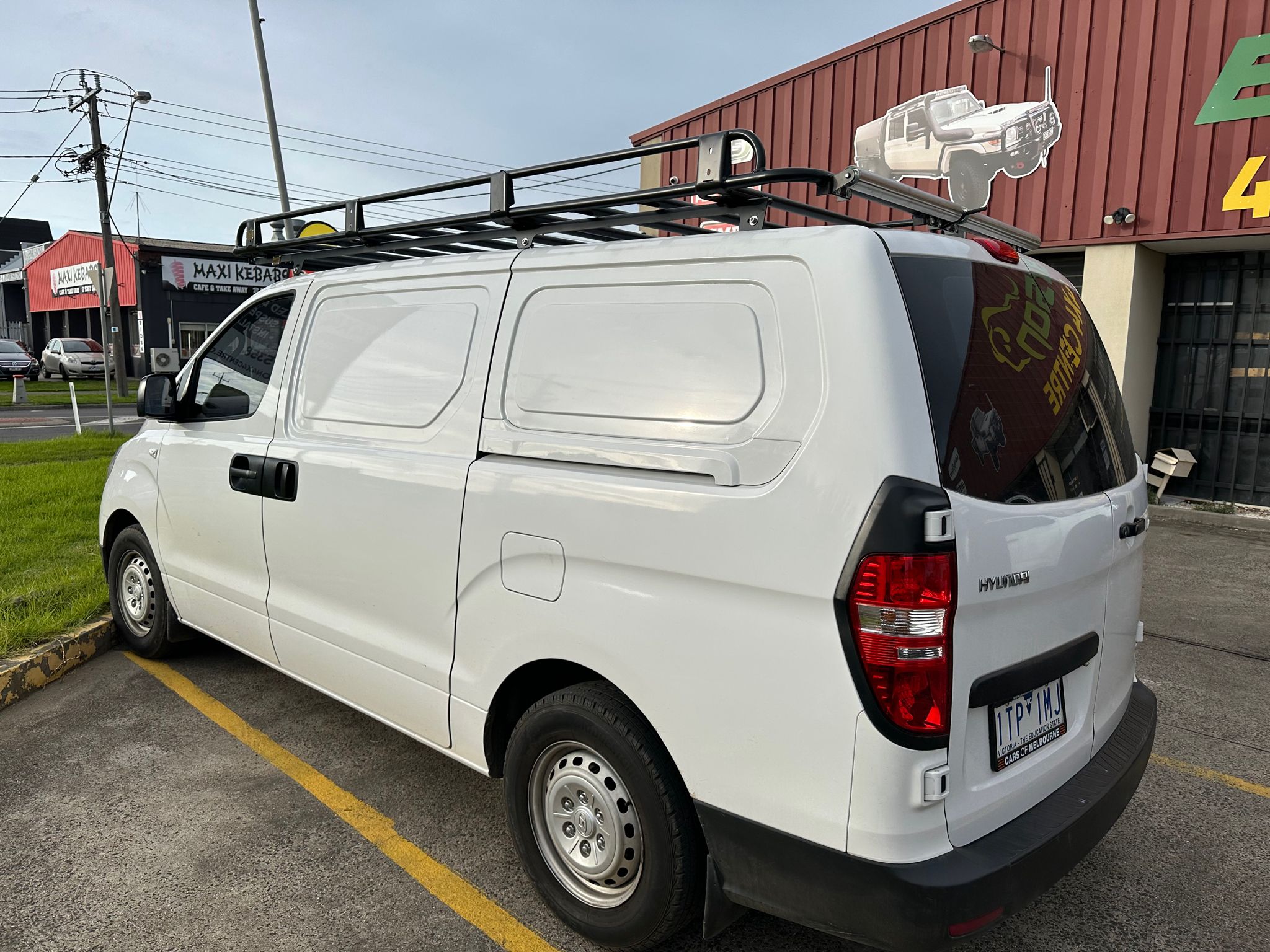 BISON 4X4 STEEL TRADESMAN ROOF RACK 3000MM FOR HYUNDAI iLOAD/iMAX 2018+