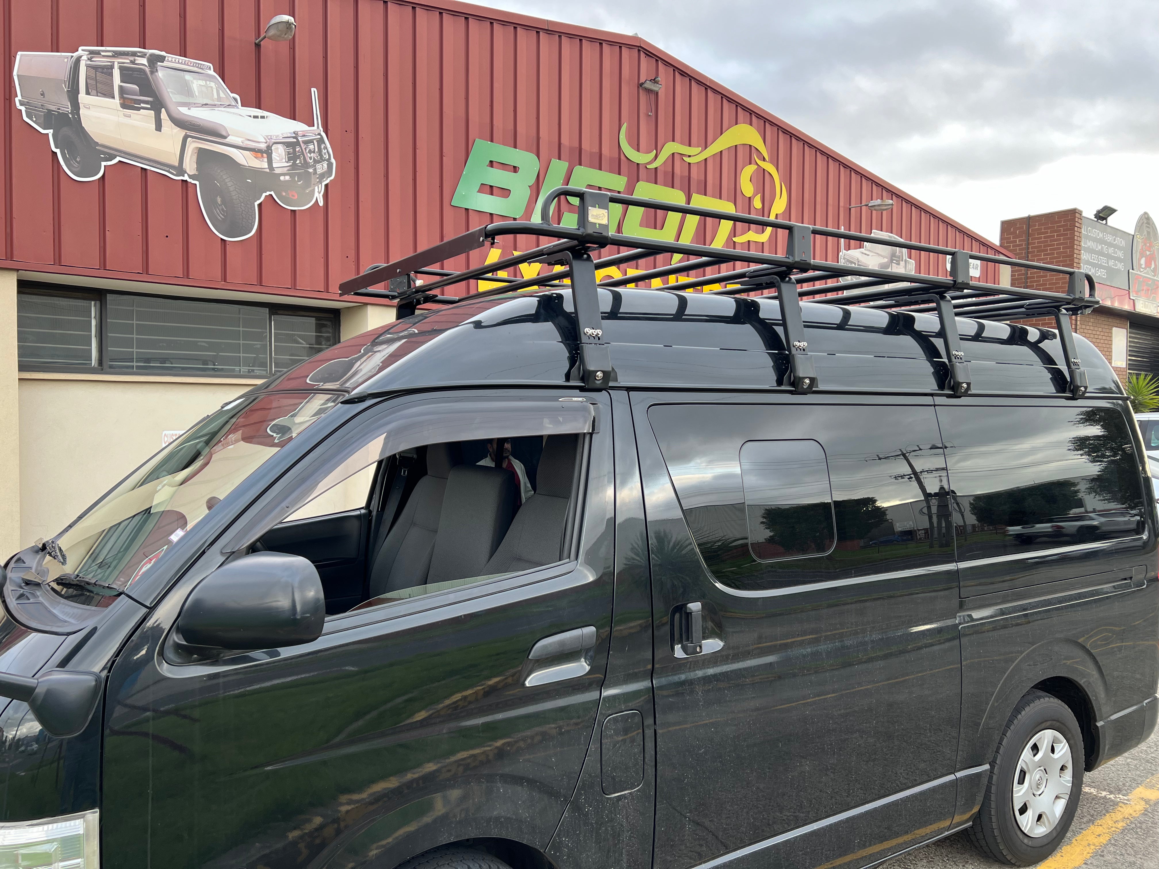 BISON 4X4 STEEL TRADESMAN ROOF RACK FOR TOYOTA HIACE COMMUTER 2004-2018