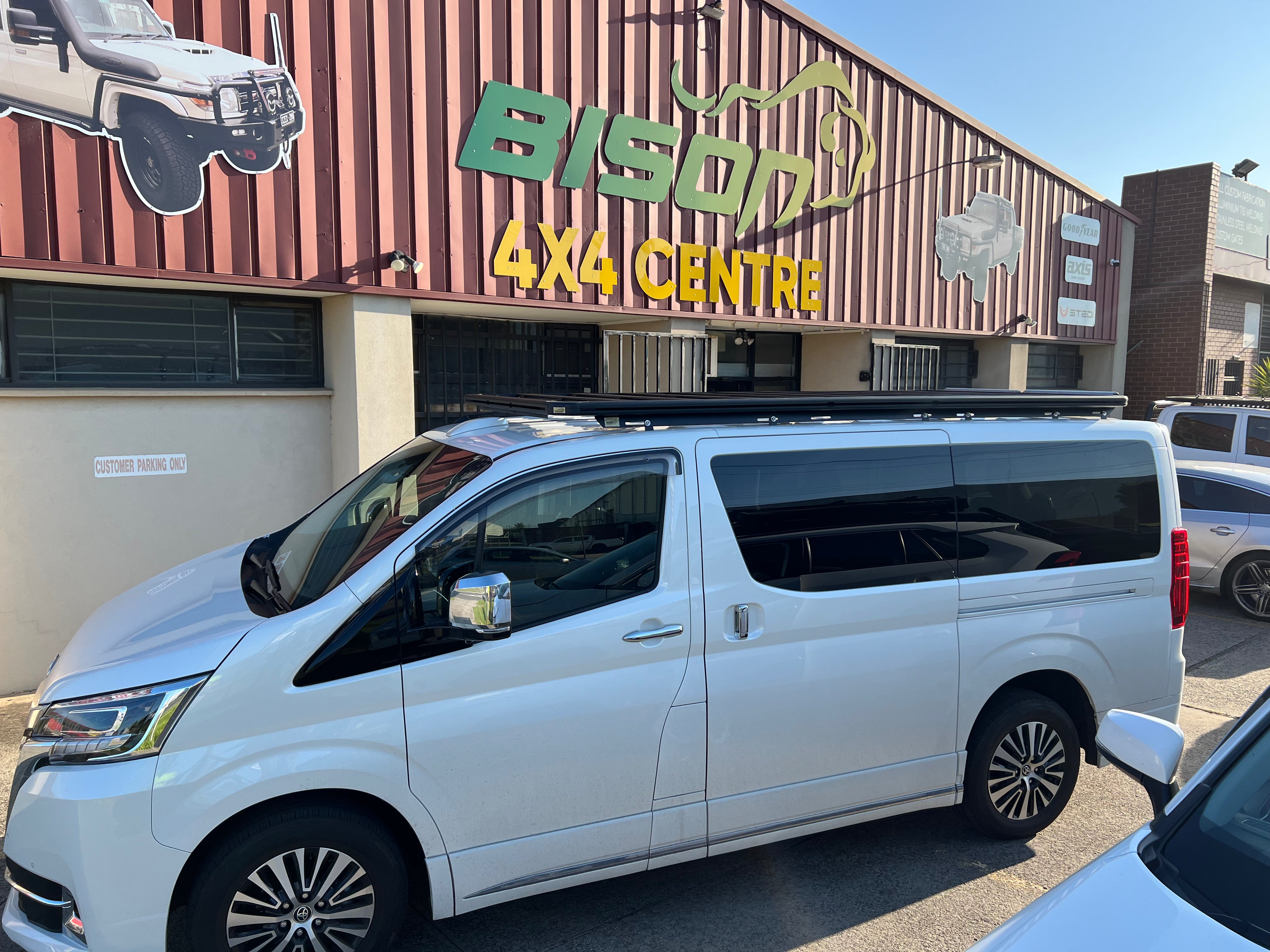 BISON 4X4 DAKOTA STYLE FLAT RACK FOR TOYOTA HIACE 2019+