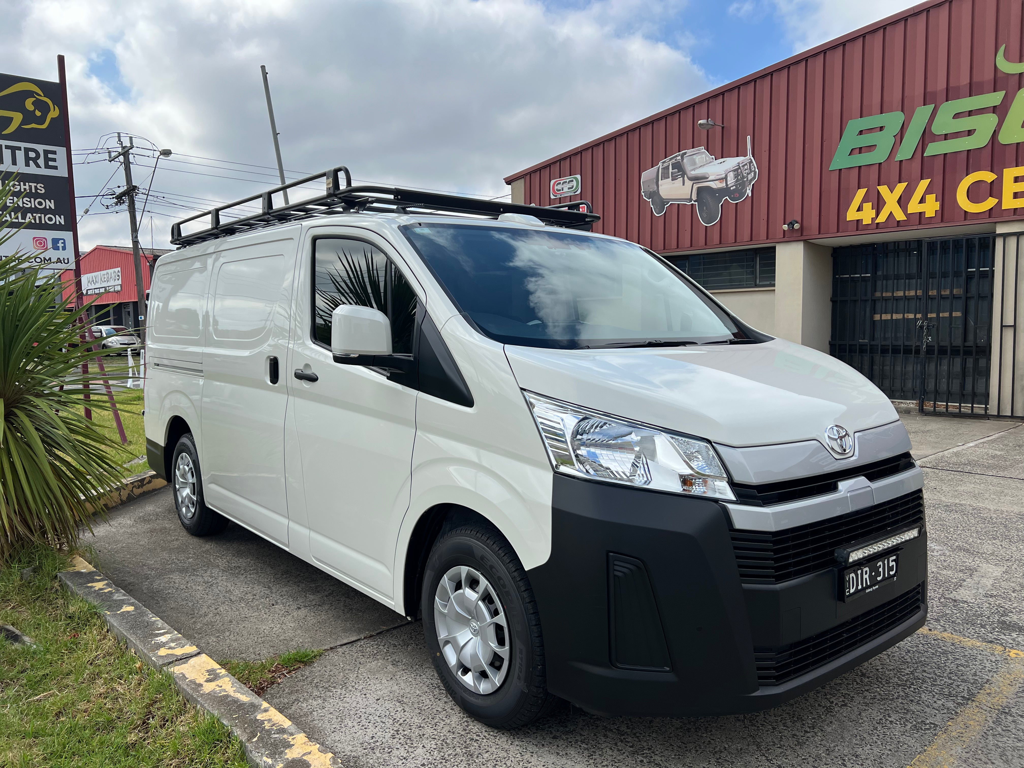BISON 4X4 STEEL TRADESMAN ROOF RACK FOR TOYOTA HIACE COMMUTER 2019+