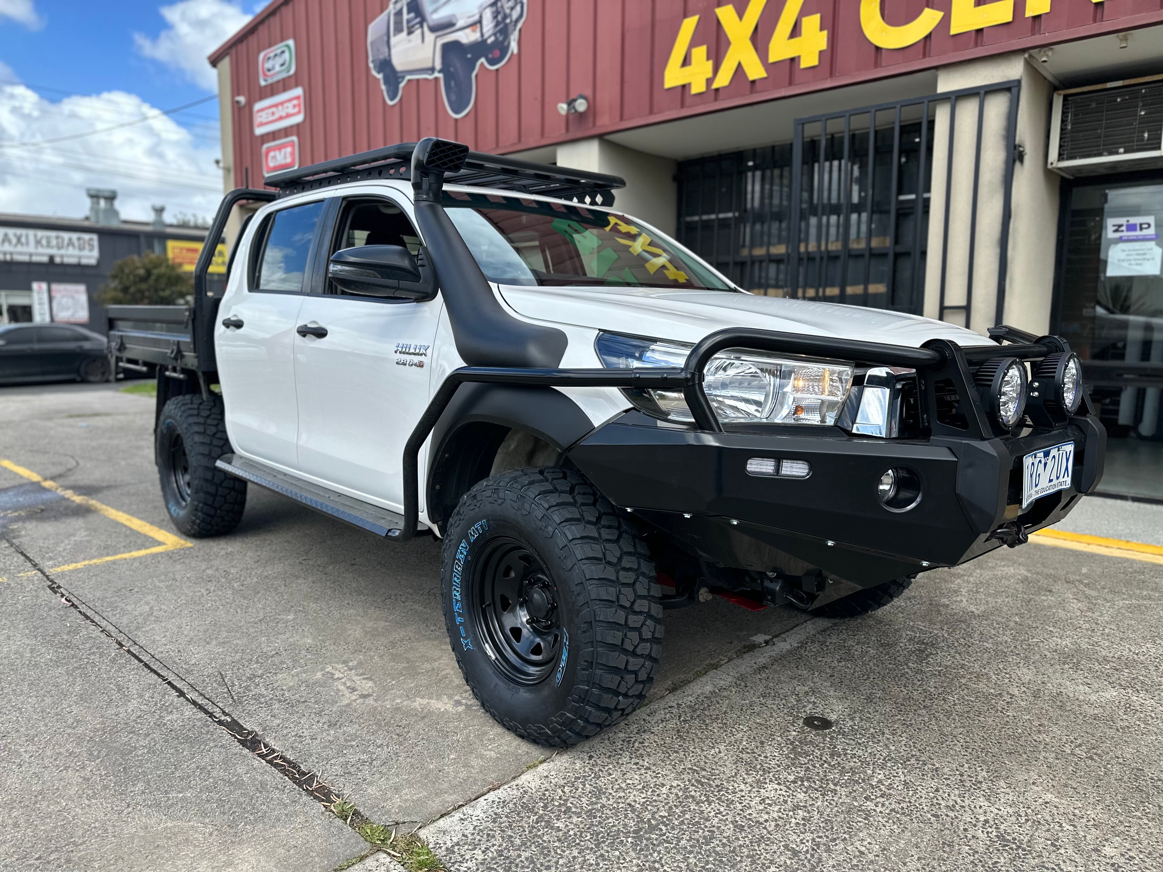 BISON-BAR FOR TOYOTA HILUX 2011-2015 BY BISON 4X4