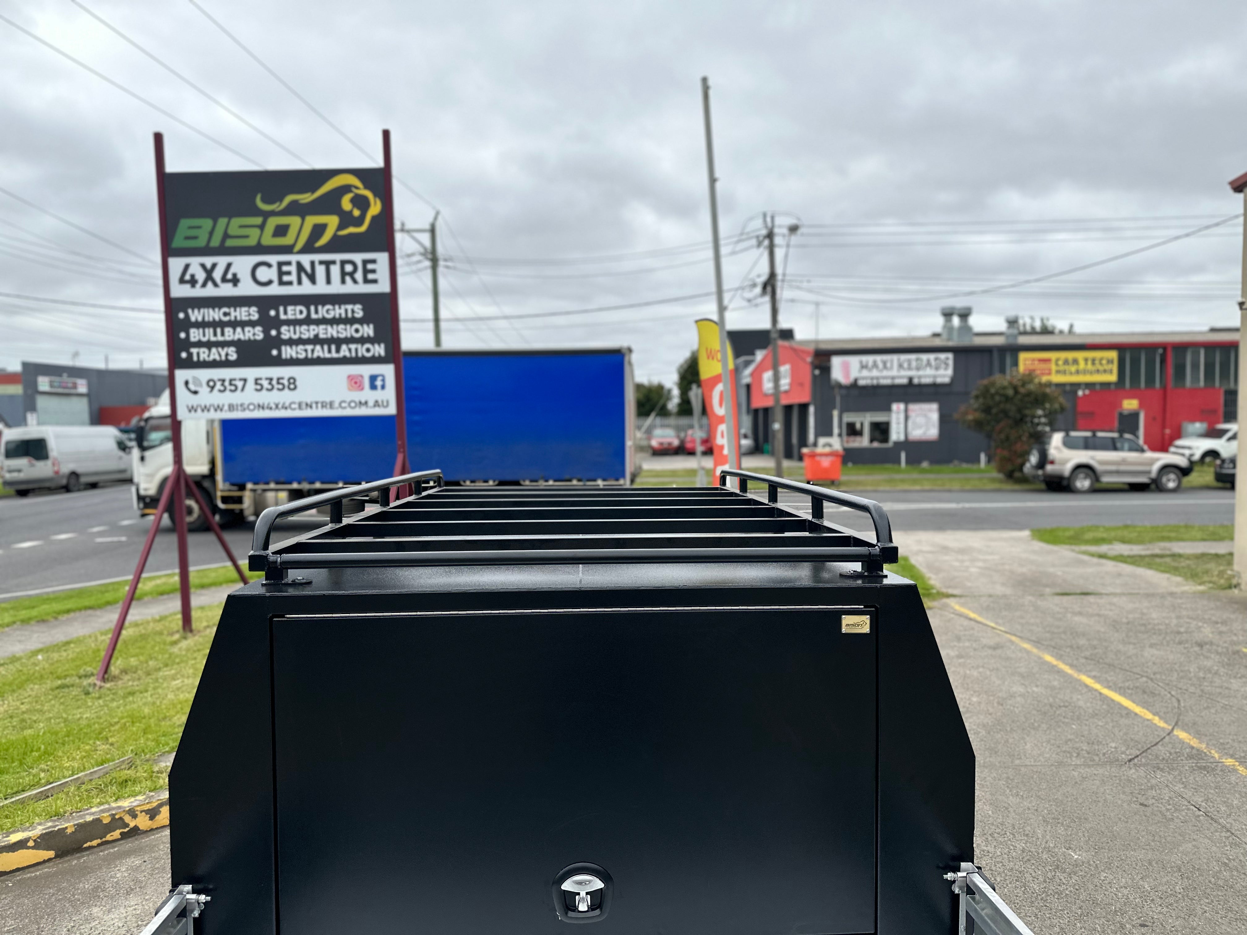BISON 4X4 ALLOY CANOPY 1800MM JACK-OFF POWER-COATED BLACK |3 DOOR