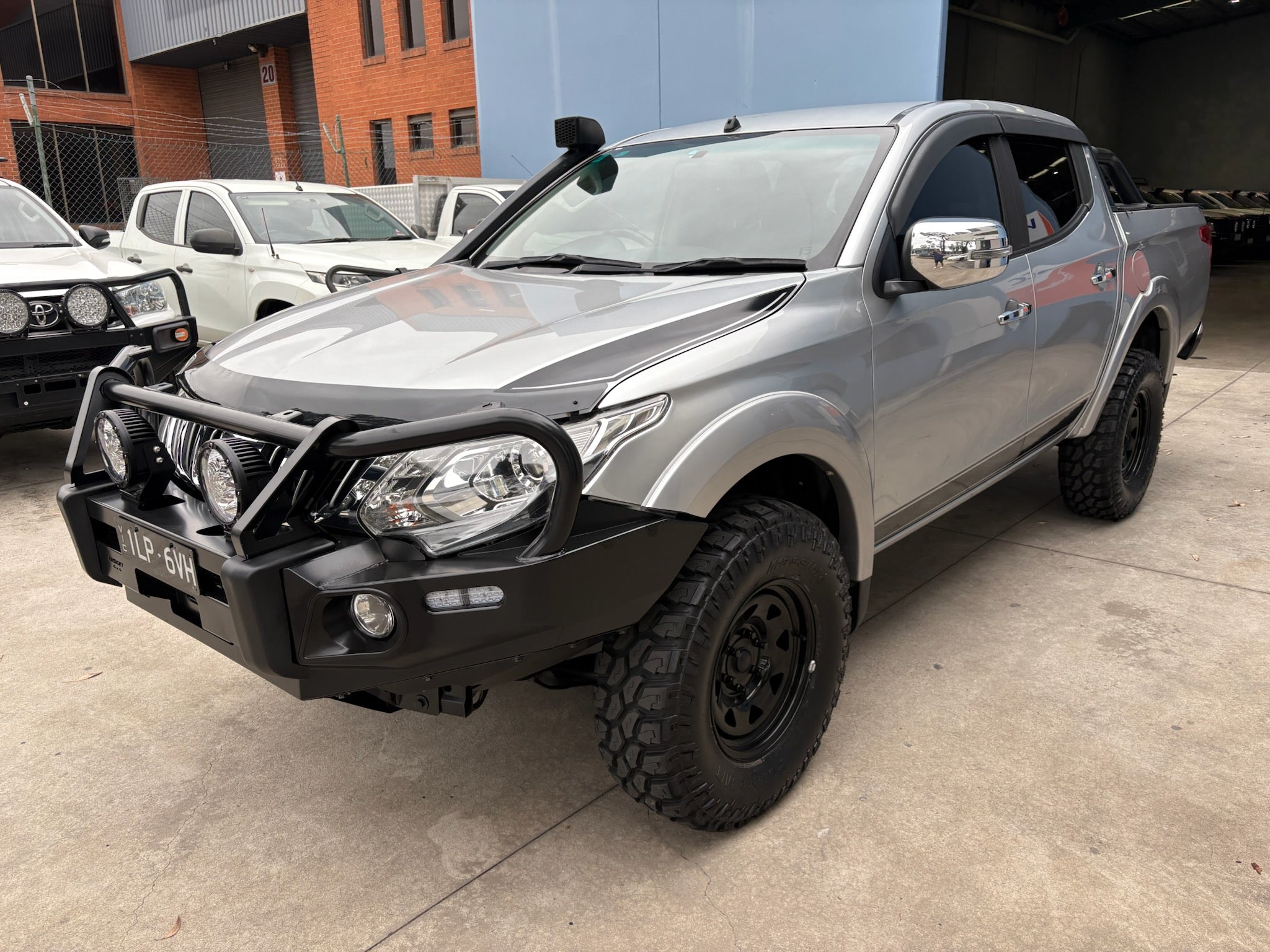 BISON-BAR FOR MITSUBISHI TRITON MQ 2015-2018 BY BISON 4X4