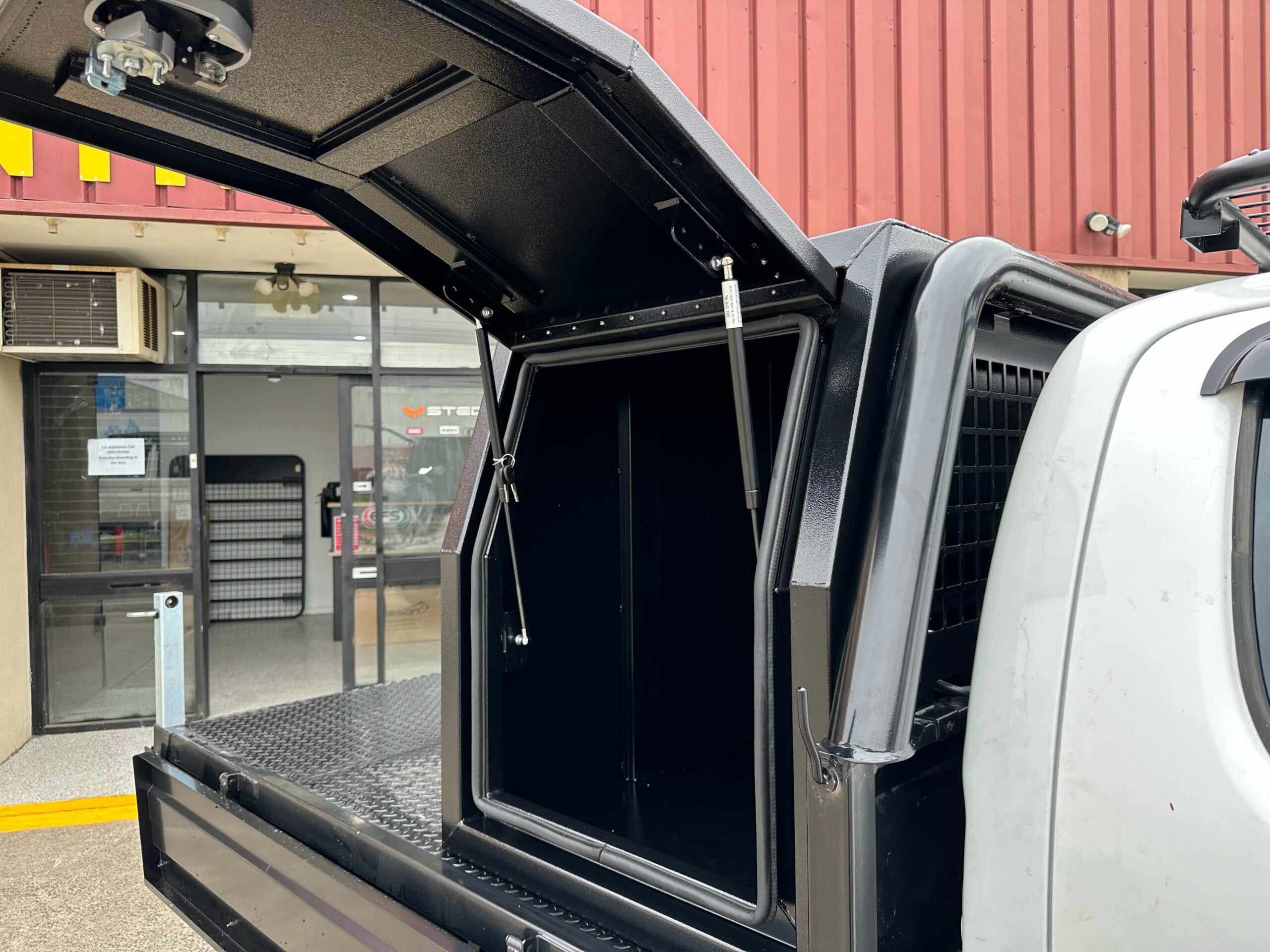 BISON 4X4 Canopy Aluminium Dog Cage / Tool box 700x1770x860mm Black Heavy duty
