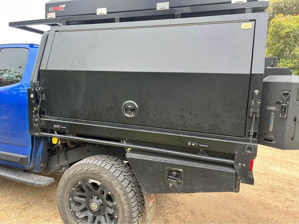 BISON 4X4 ALLOY CANOPY 1800MM JACK-OFF POWER-COATED BLACK | 2 DOORS