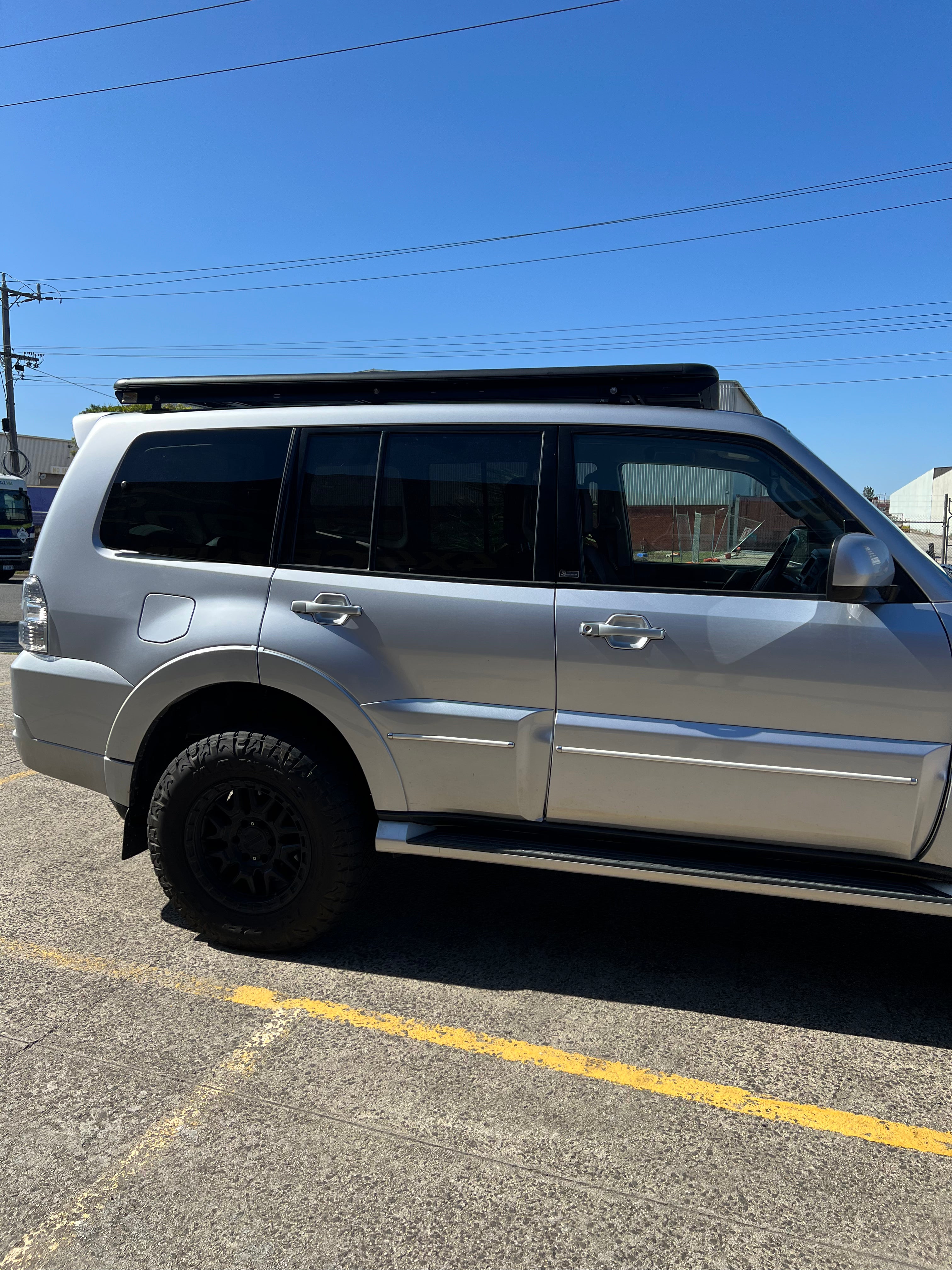BISON 4X4 MONTANA STYLE RACK FOR MITSUBISHI PAJERO 2006+