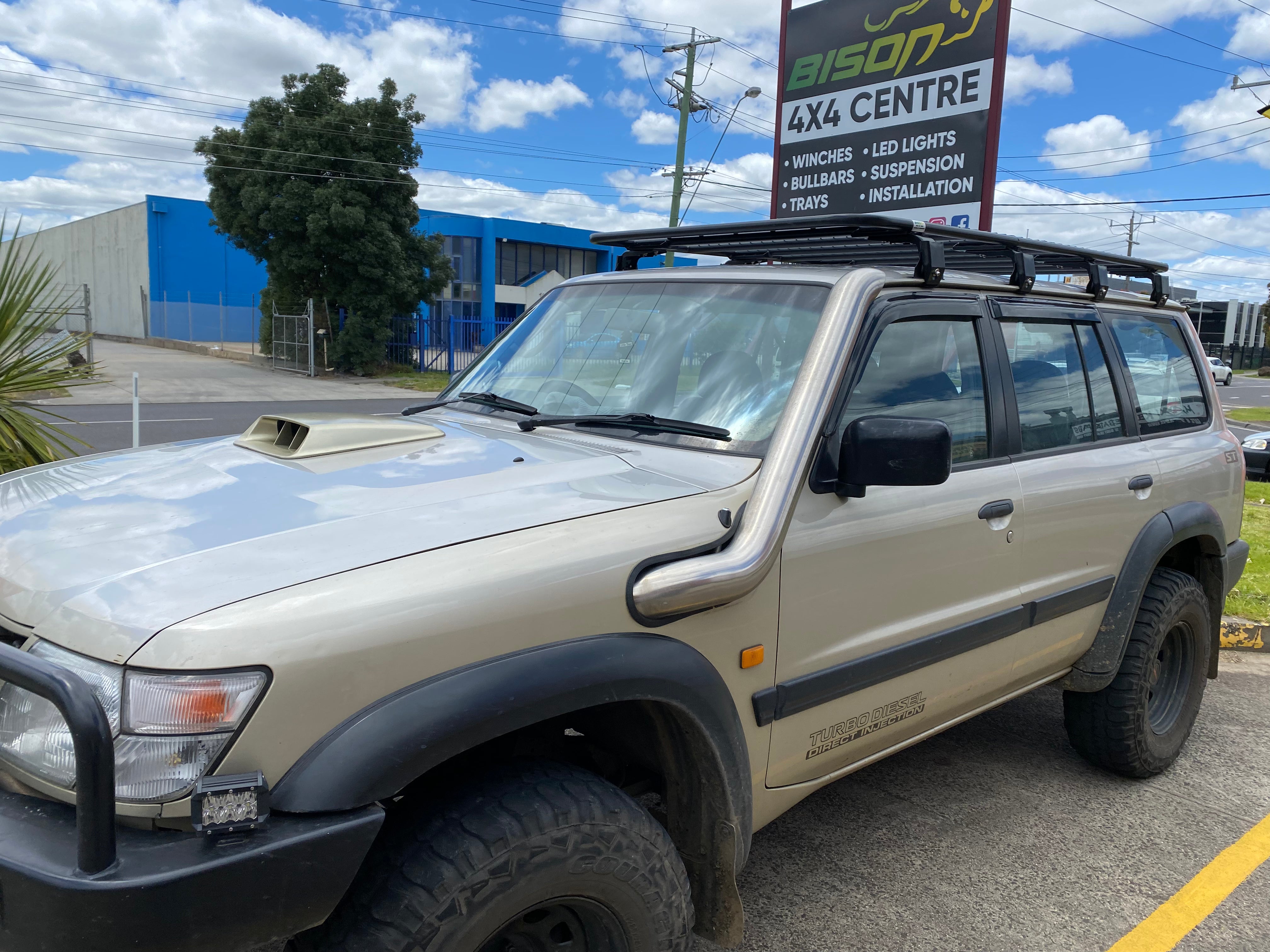 BISON 4X4 DAKOTA STYLE RACK FOR NISSAN PATROL GQ | FLAT ROOF RACK GUTTER MOUNTED