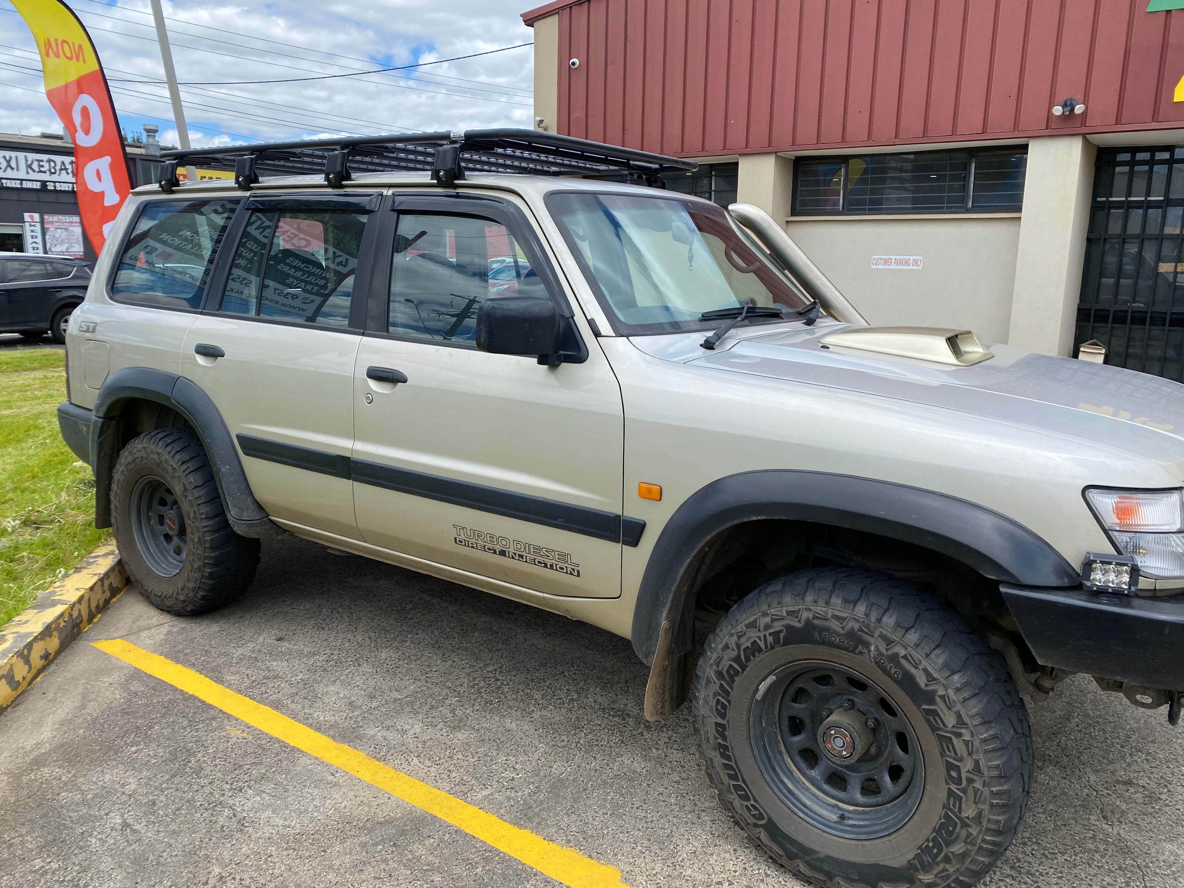 BISON 4X4 DAKOTA STYLE RACK FOR NISSAN PATROL GQ | FLAT ROOF RACK GUTTER MOUNTED