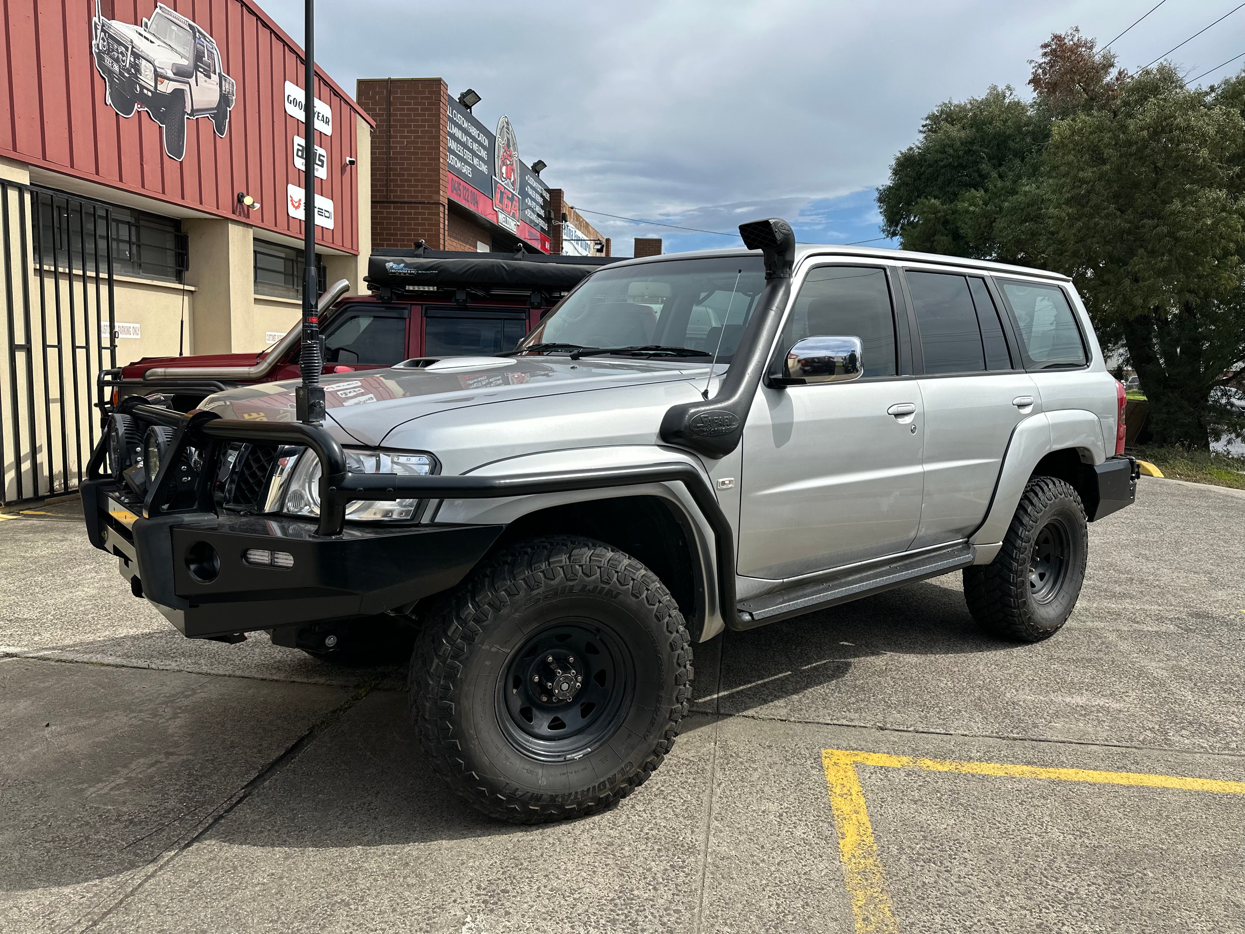 BISON 4X4 NISSAN PATROL LOOP BULBAR