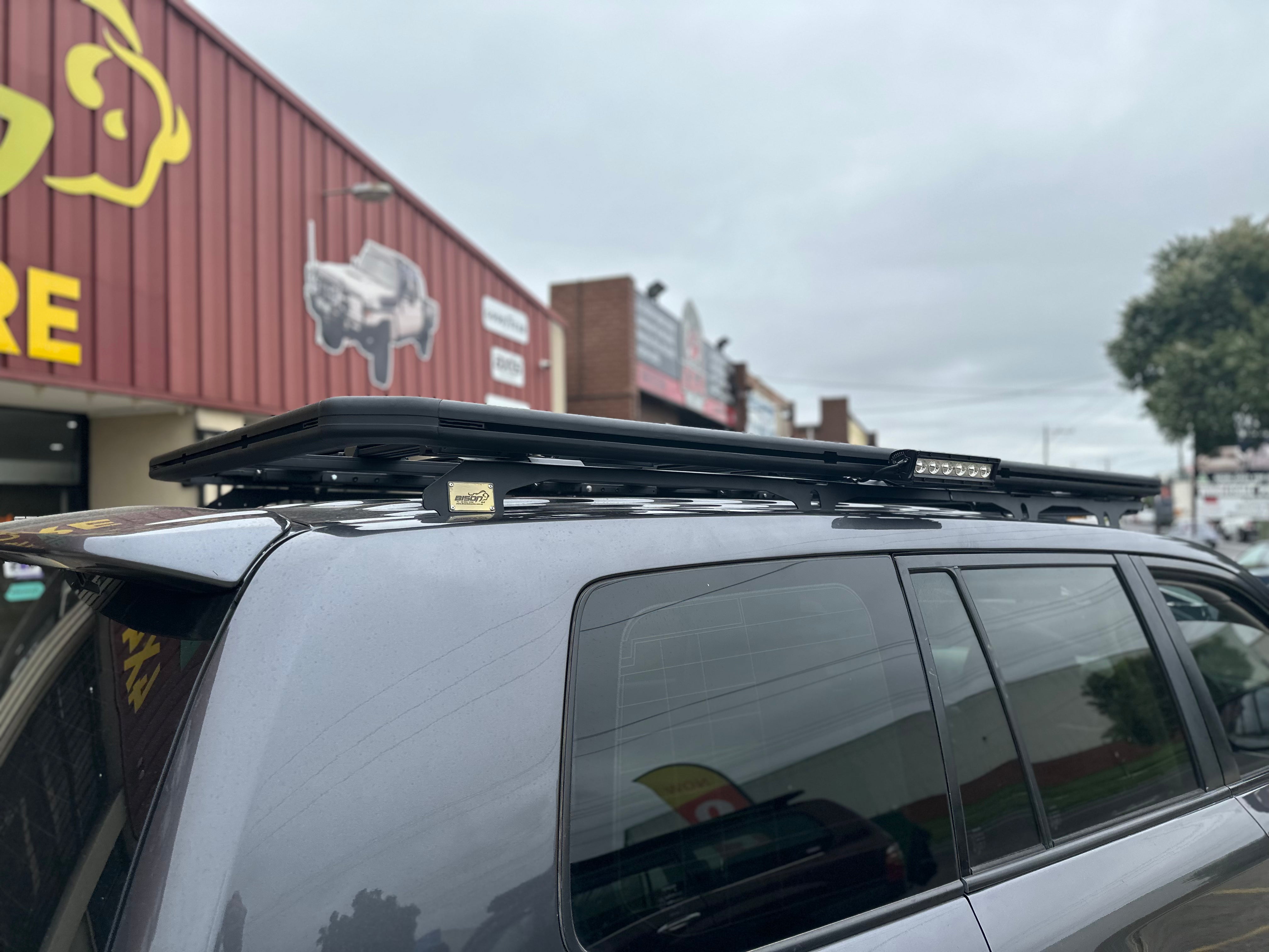 BISON 4X4 DAKOTA STYLE FLAT RACK FOR TOYOTA LAND CRUISER 200 SERIES 1 /2 2007-2015