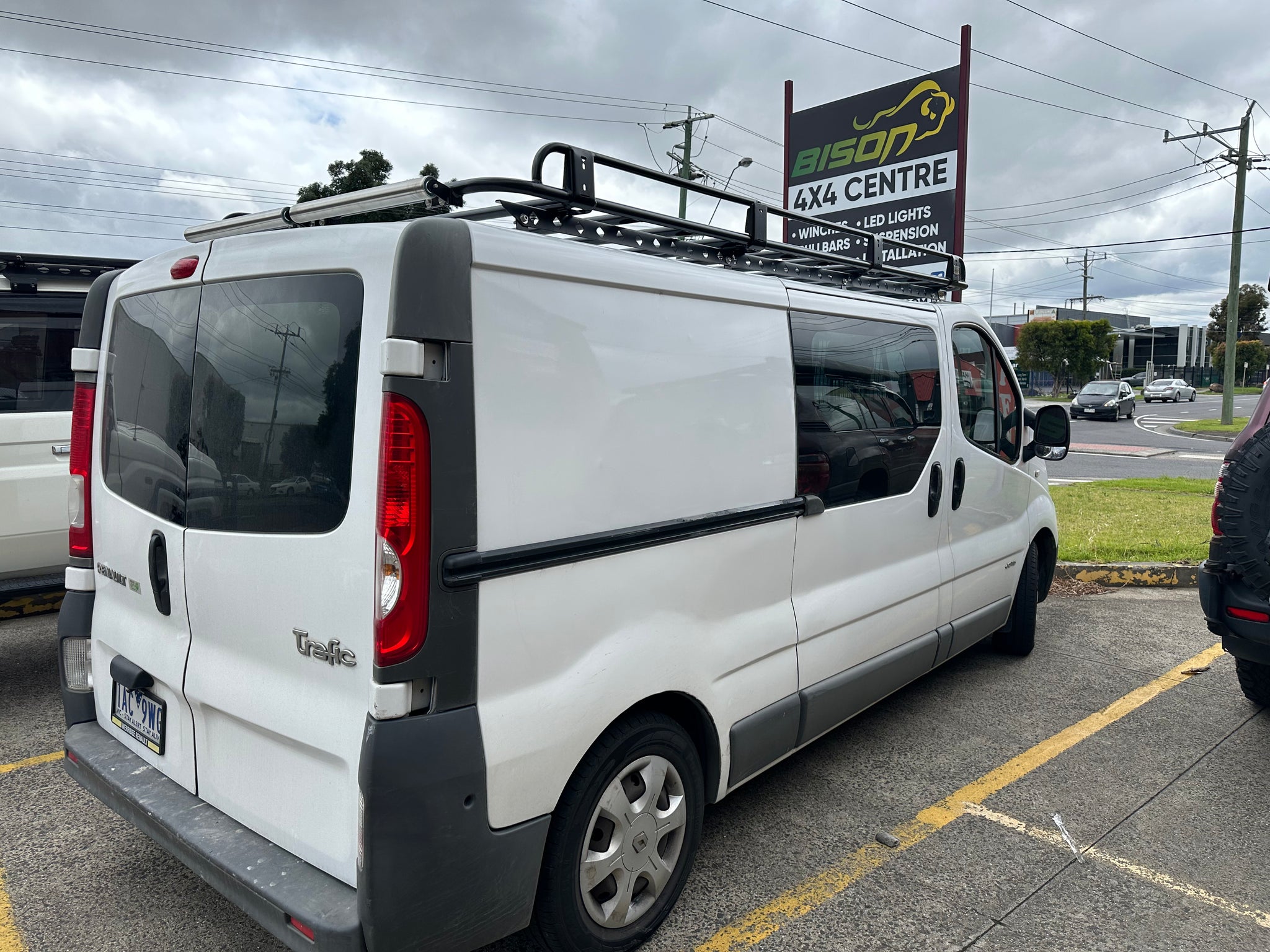 BISON 4X4 DAKOTA STYLE TRADESMAN RACK FOR RENAULT TRAFIC SWB | 2700 mm