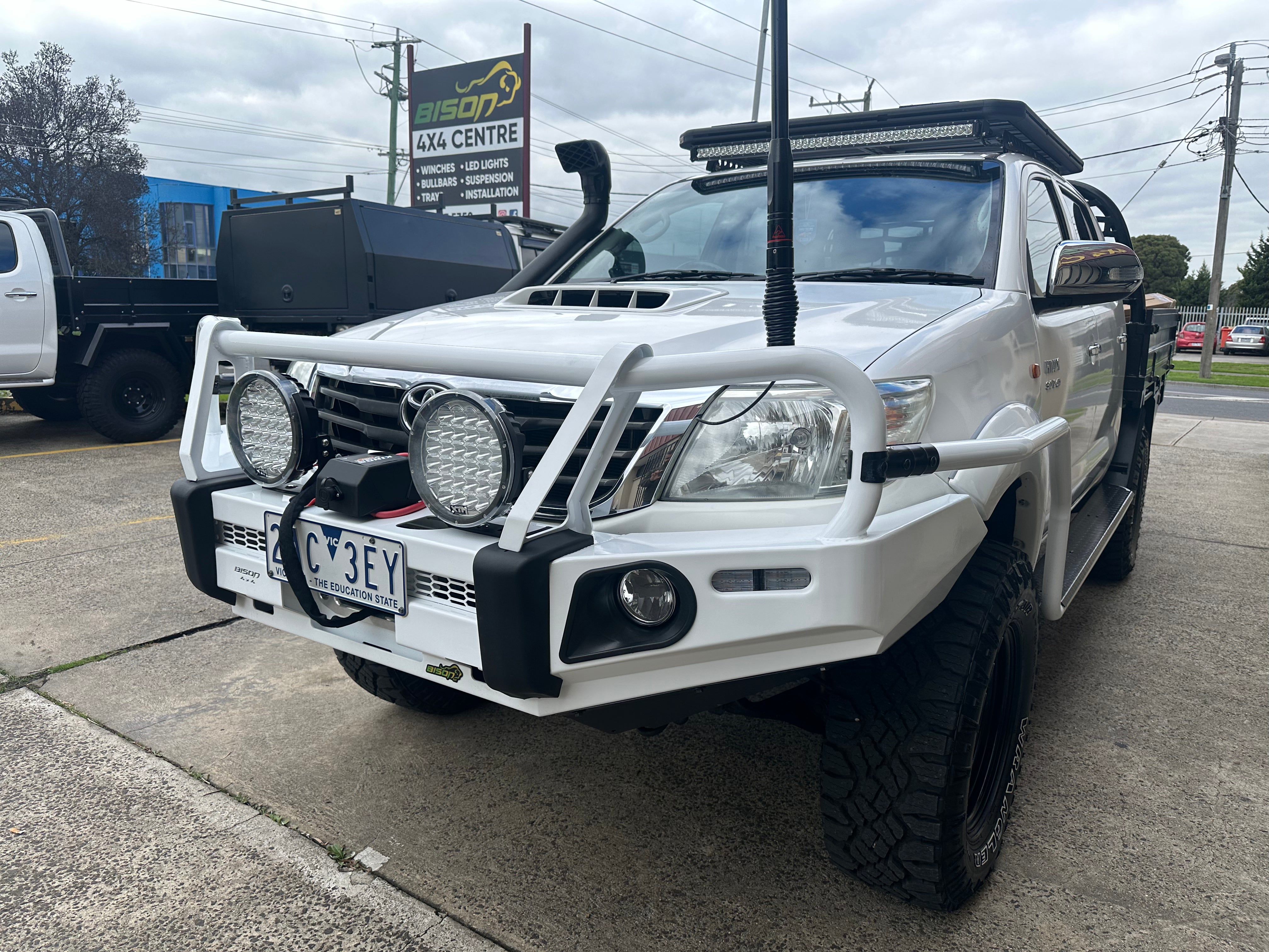 BISON-BAR FOR TOYOTA HILUX 2011-2015 BY BISON 4X4