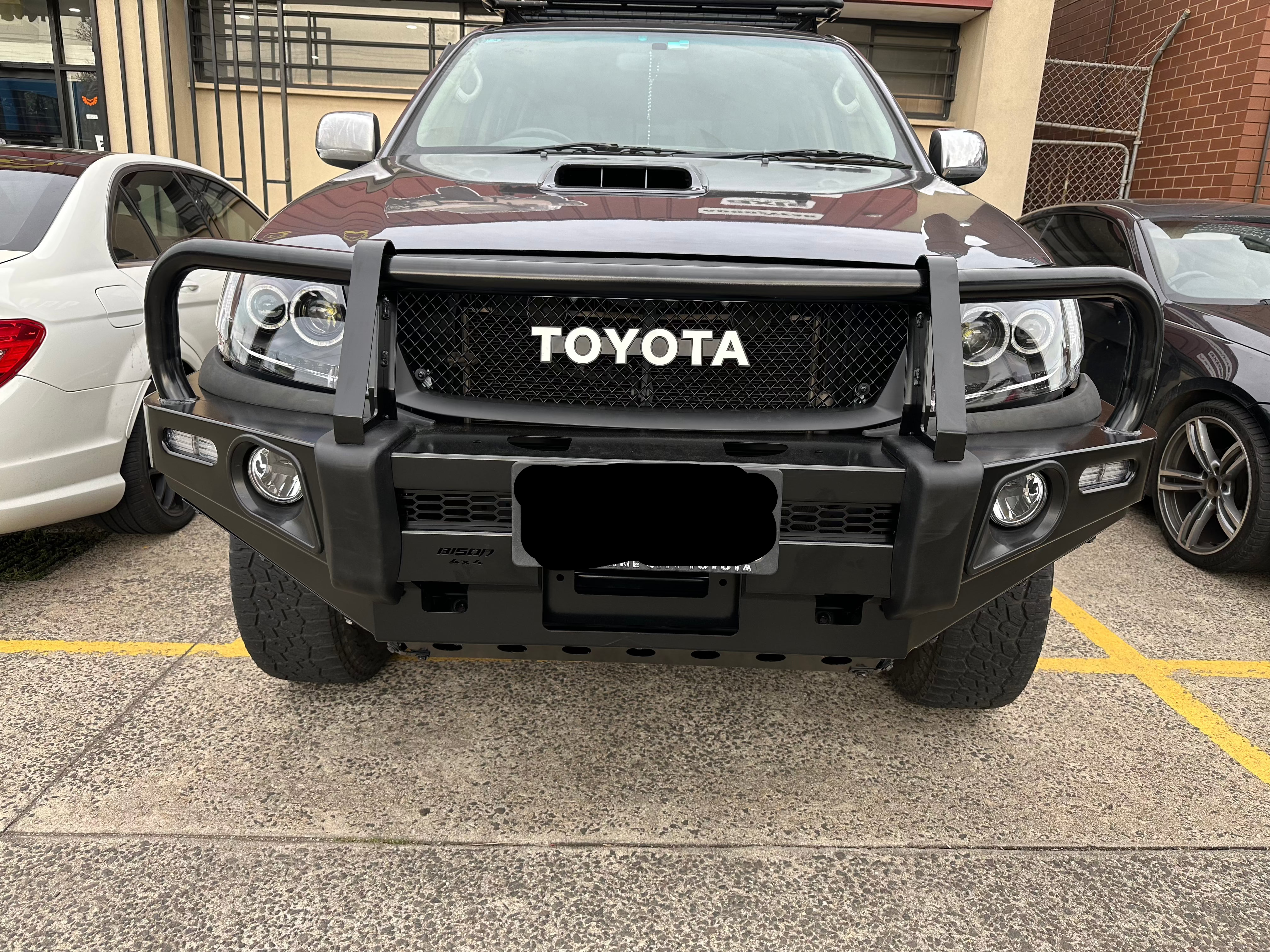 BISON 4X4 BULLBAR FOR TOYOTA HILUX 2005-2011