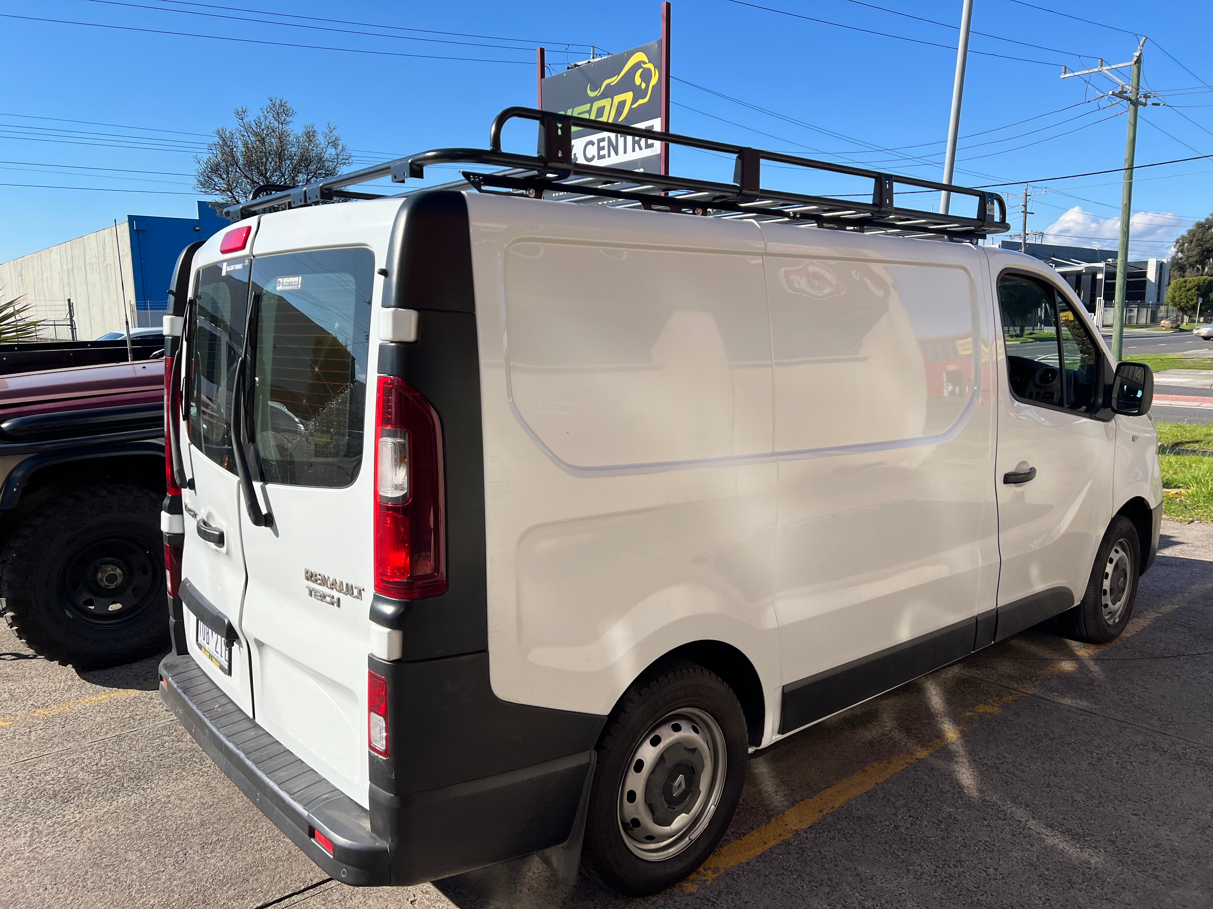 BISON 4X4 STEEL TRADESMAN ROOF RACK FOR RENAULT TRAFIC 2015+