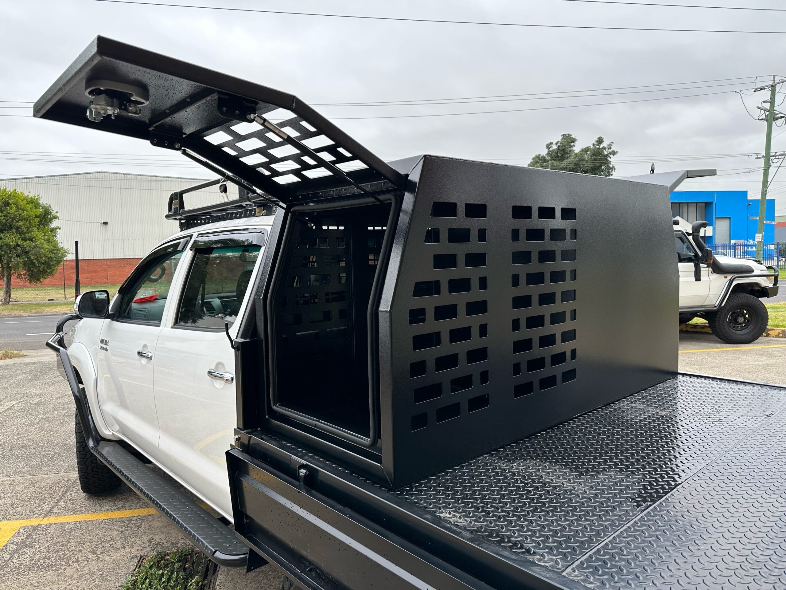 BISON 4X4 Canopy Aluminium Dog Cage / Tool box 700x1770x860mm Black Heavy duty